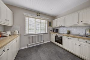 Riverside Crescent Holymoorside